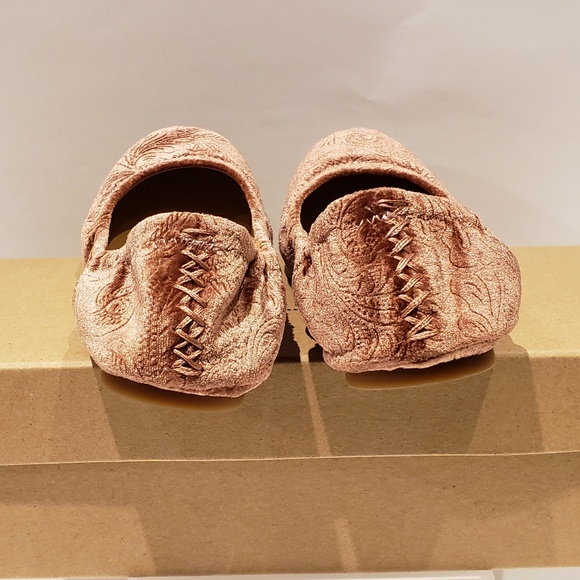 Lucky Brand Emmie Flats in Sable color - Picture 5 of 6